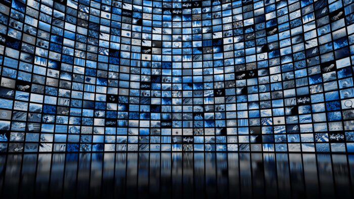 Compliant AI systems in the workplace: a use case approach